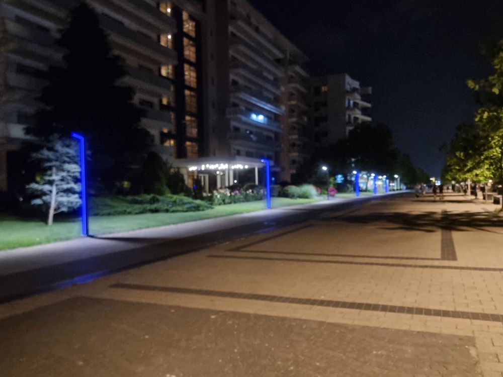 Stalpi iluminat led cu/fara panou solar.Iluminat stradal.