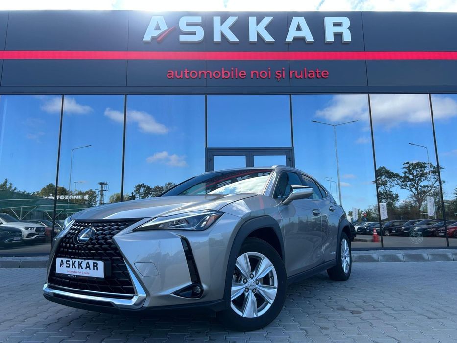 Lexus UX Lexus 250h 2.0L 4X4 Full Hybrid 178 cp CVT