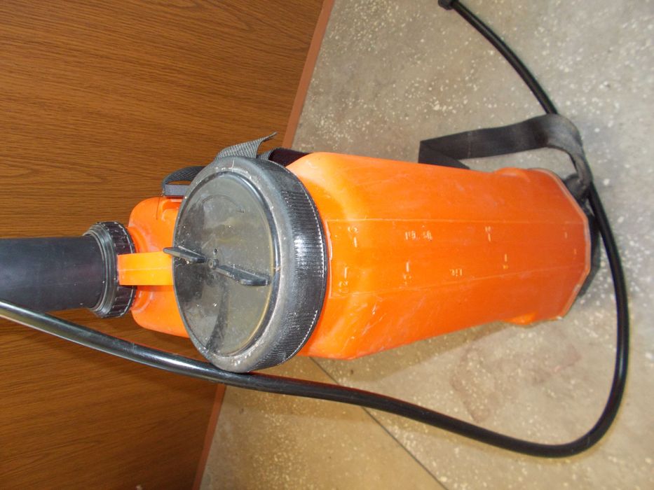 Pompa pentru stropit vita de vie