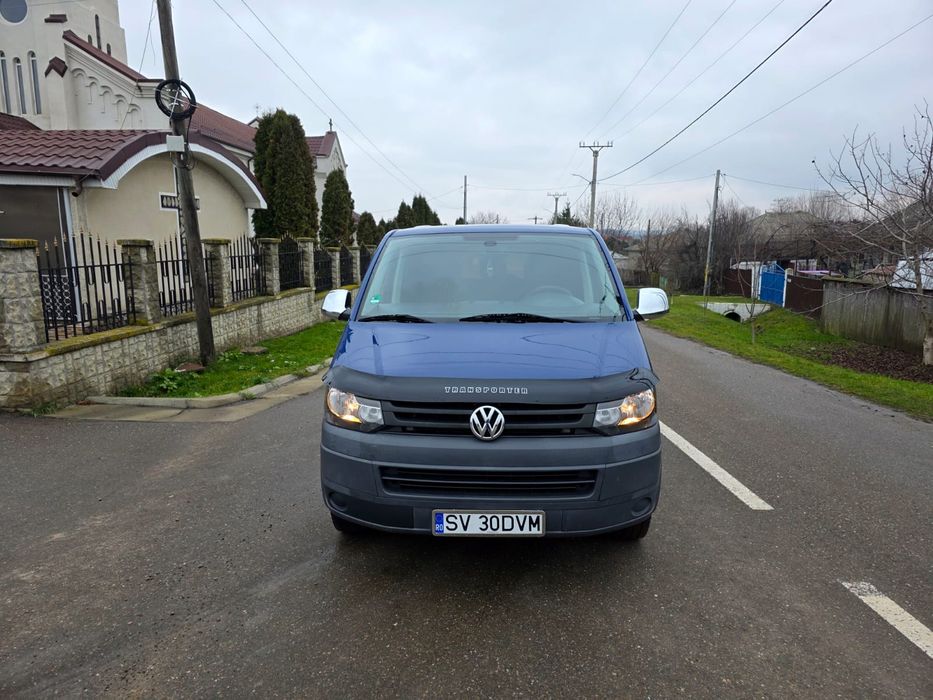 Volkswagen Caravelle/Transporter 2.0tdi Euro 5 model cu 8 locuri