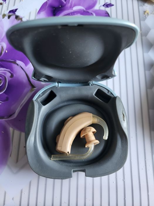 Слуховой апарат состояние идеальное робечем состояние