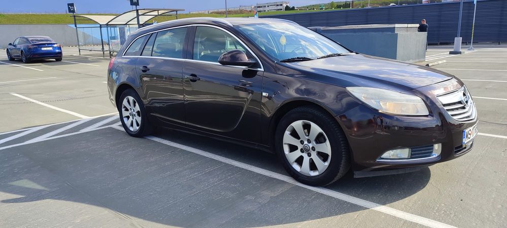 Vând Opel Insignia 2013