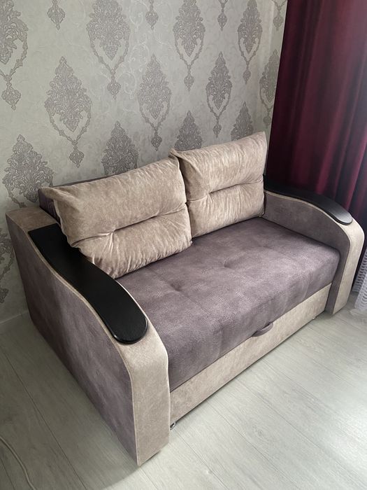 Продам диван, в хорошем состоянии.