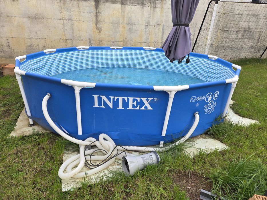 Piscina Intex cu filtru recirculare