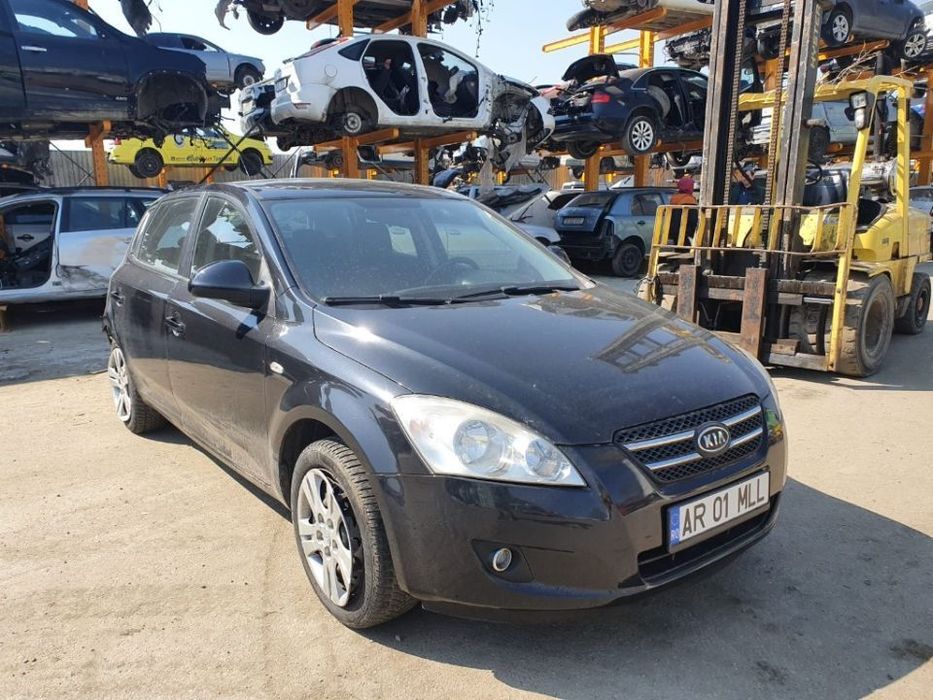 Dezmembrez Kia CEED an 2008, motor 1.6crdi 85kw 115cp dezmembrari cutie de viteze manuala 5+1