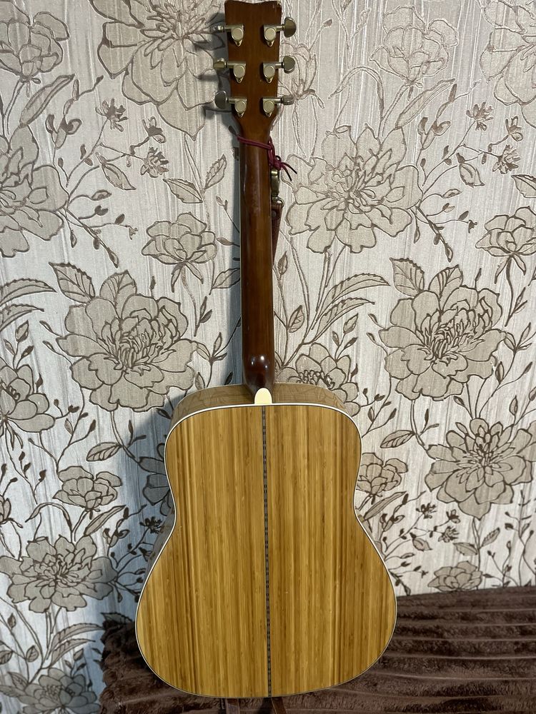 Yamaha FG-B1N Акустична Китара