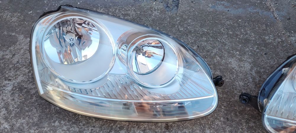 Голф 5 фарове Хела