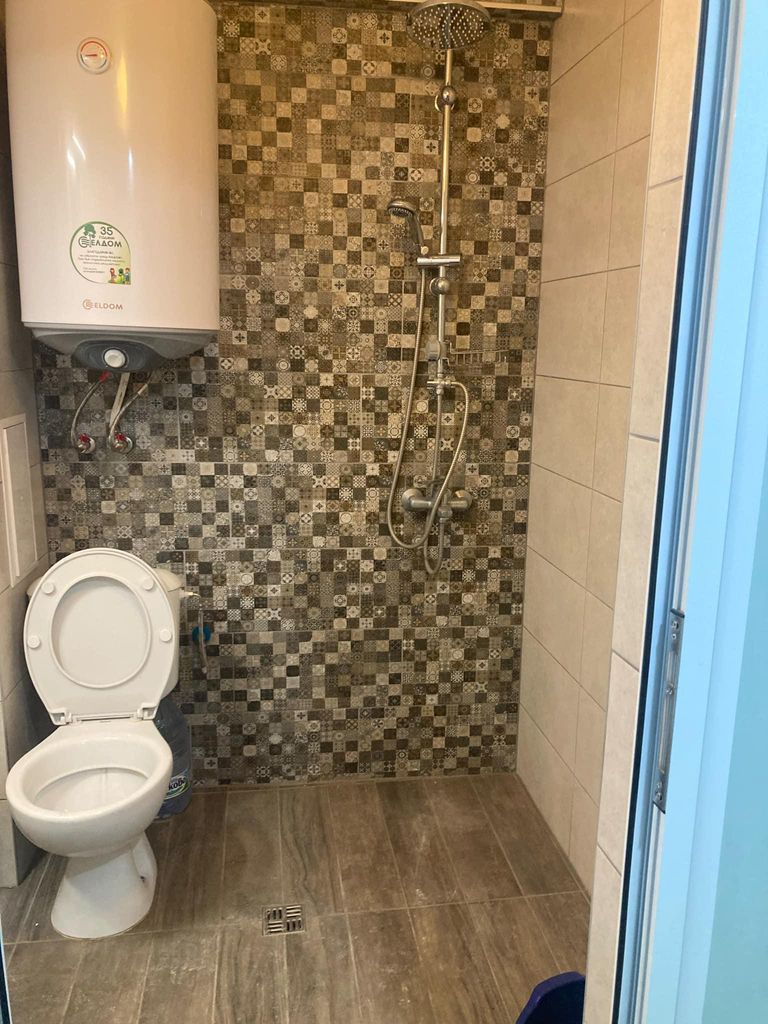 Дава се под наем Двустаен апартамент в Варна, Погреби - 55 кв.м за 350 € - Снимка #5