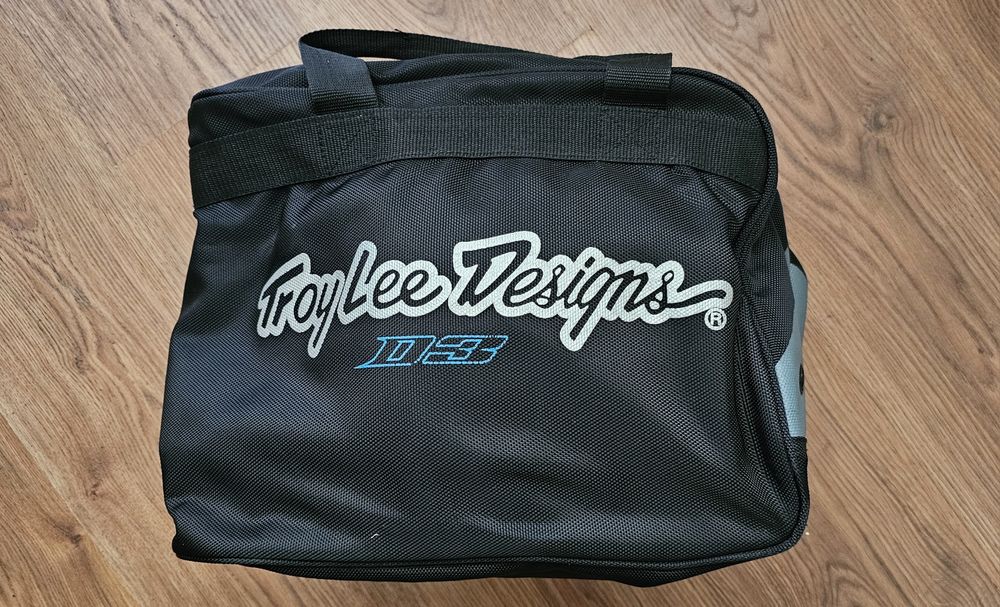 Каска TLD DH Troy Lee Designs D3 Carbon - Aaron Gwin