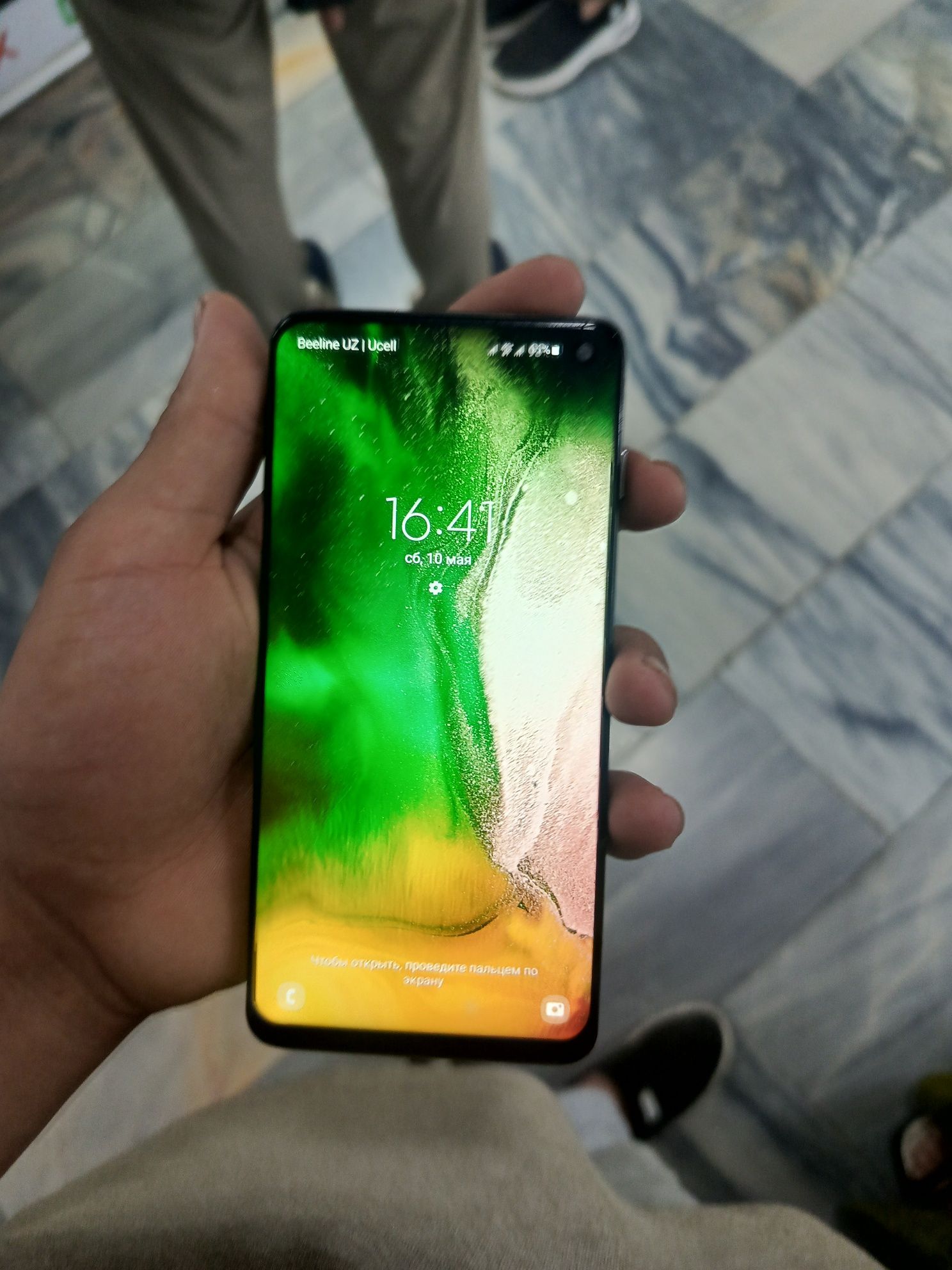 Samsung s10 holati yaxshi aybi oynasi jichcha singan