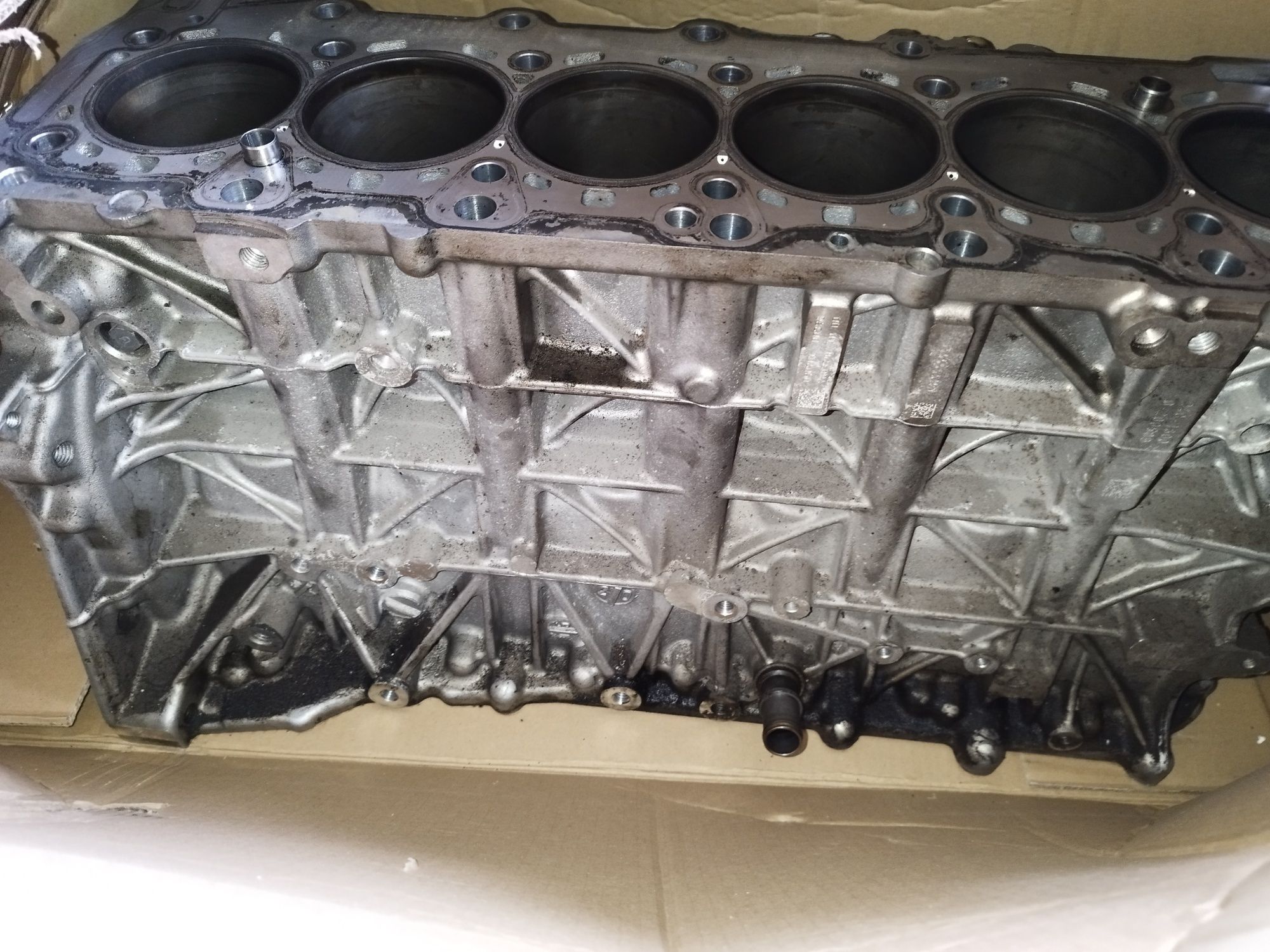 Продавам глава,бутала, биели за BMW N57D30A 3.0D-245кс за F серийтена