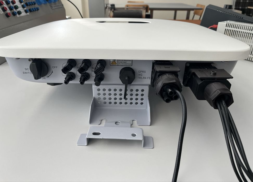 Соларен инвертор Huawei 5KW 3ph