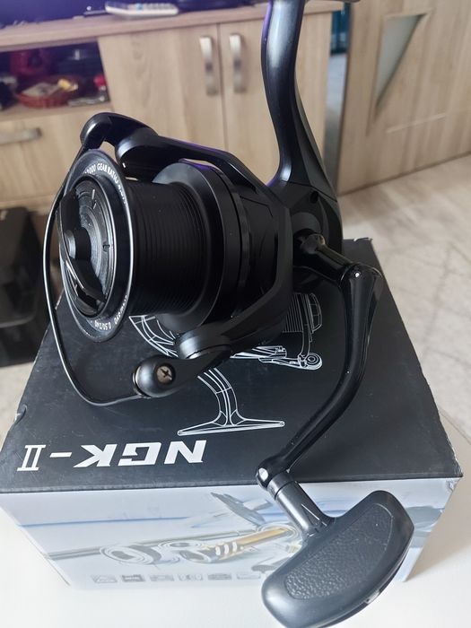 Vând mulineta NGK II 12000