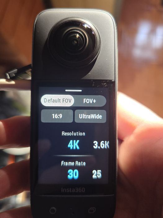 Insta 360x3+card128gb+selfiestick+brau