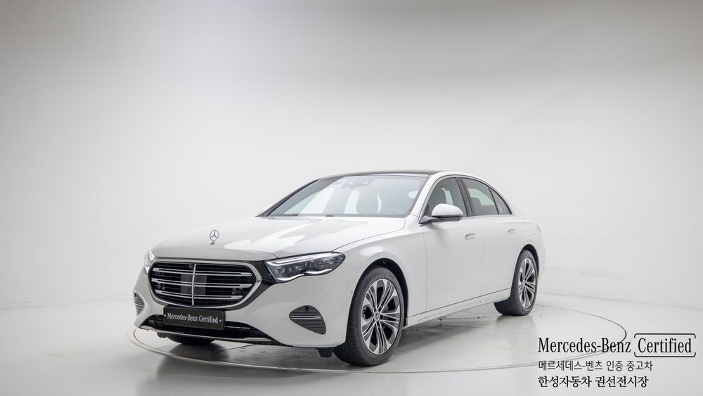 Mercedes-Benz E-Class E350e 4MATIC

85 969 $