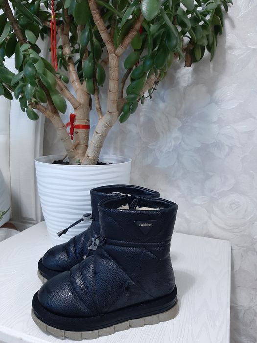 Зимние сапоги на замке