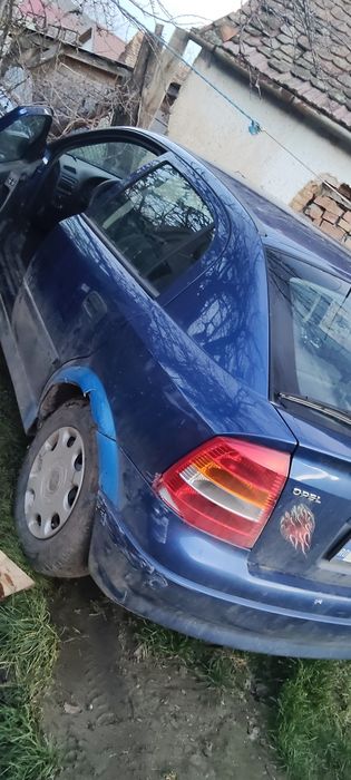 Vând Opel Astra .