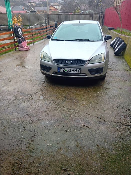 Vând Ford focus 1.6 benzină ,GPL 2006
