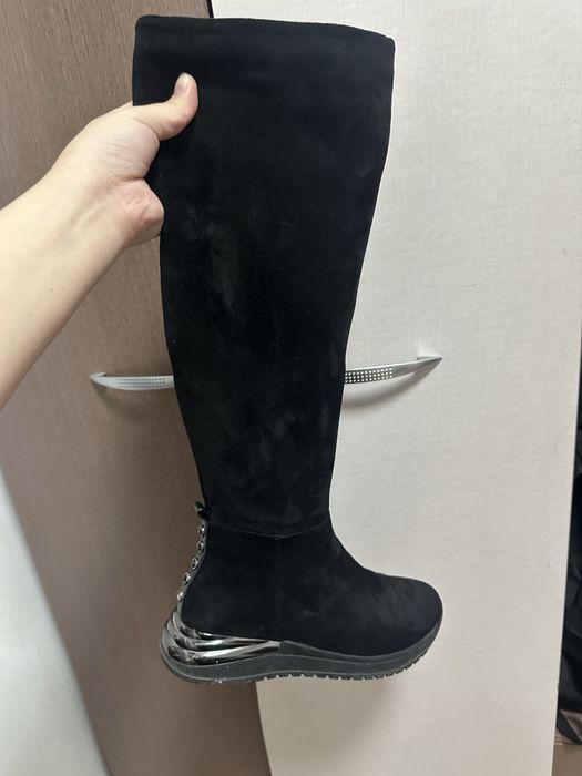 Продам зиние сапоги