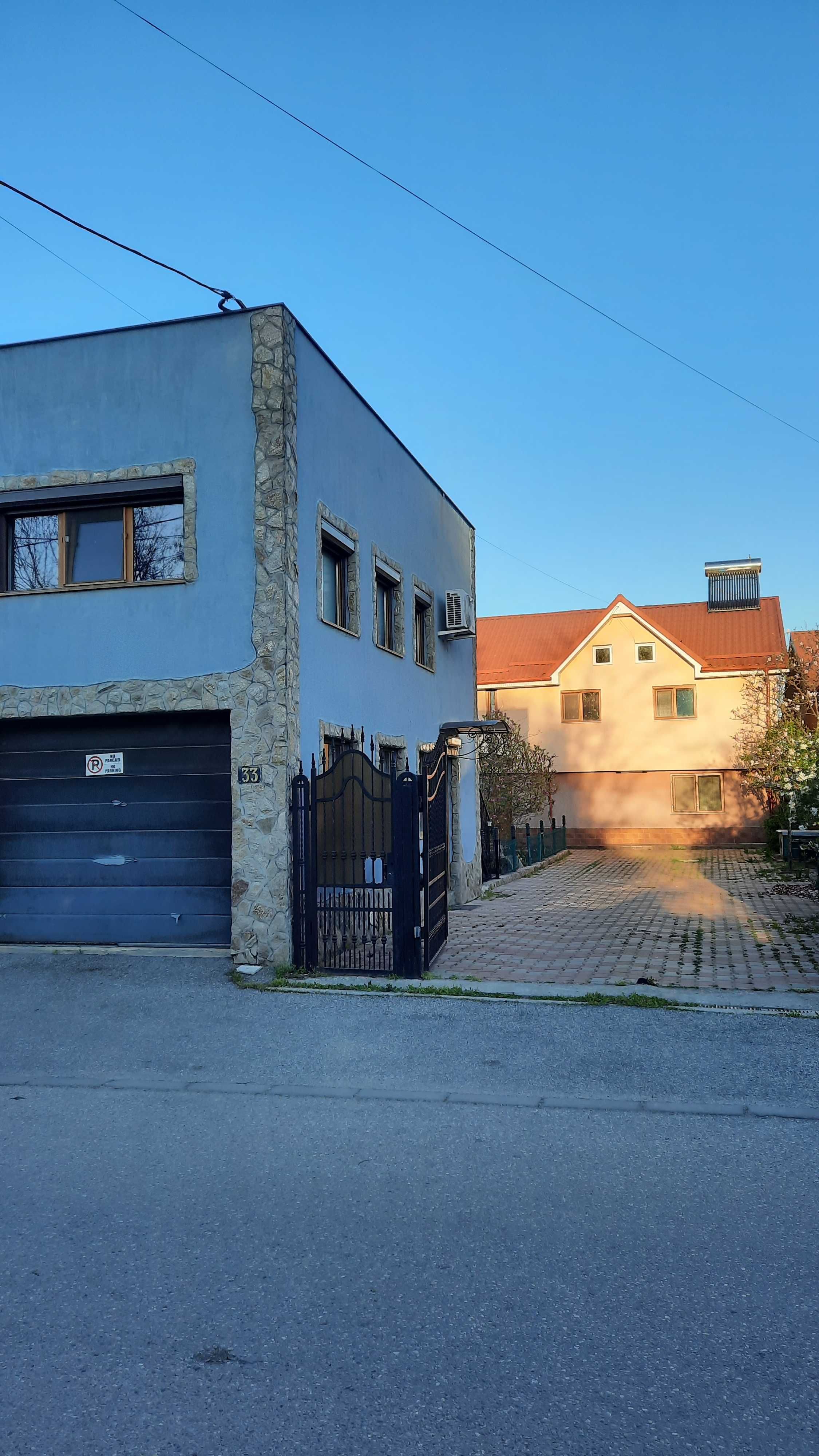 Vila P+E, 2 cladiri, 800mp Clocociov