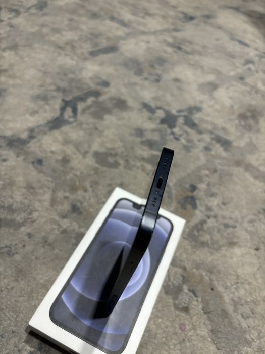 Iphone 12 64GB Ideaal