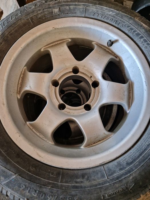 Vand 3 jante aluminiu + 1 tablă si cauciucuri 235  60 r16 suzuki grand