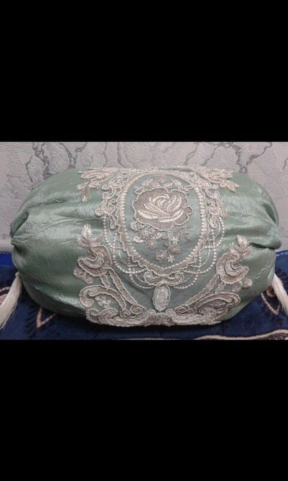 Мягкие декоративные подушки ручной работы