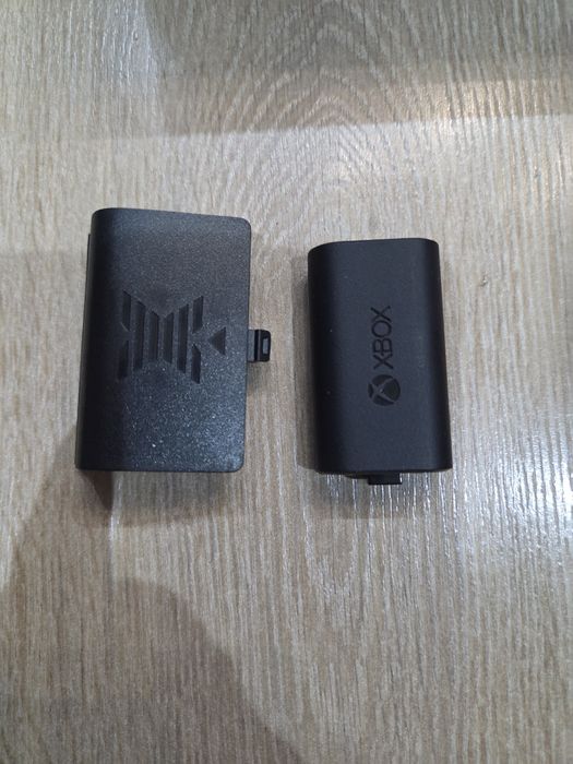 XBOX One 500GB + 1 maneta