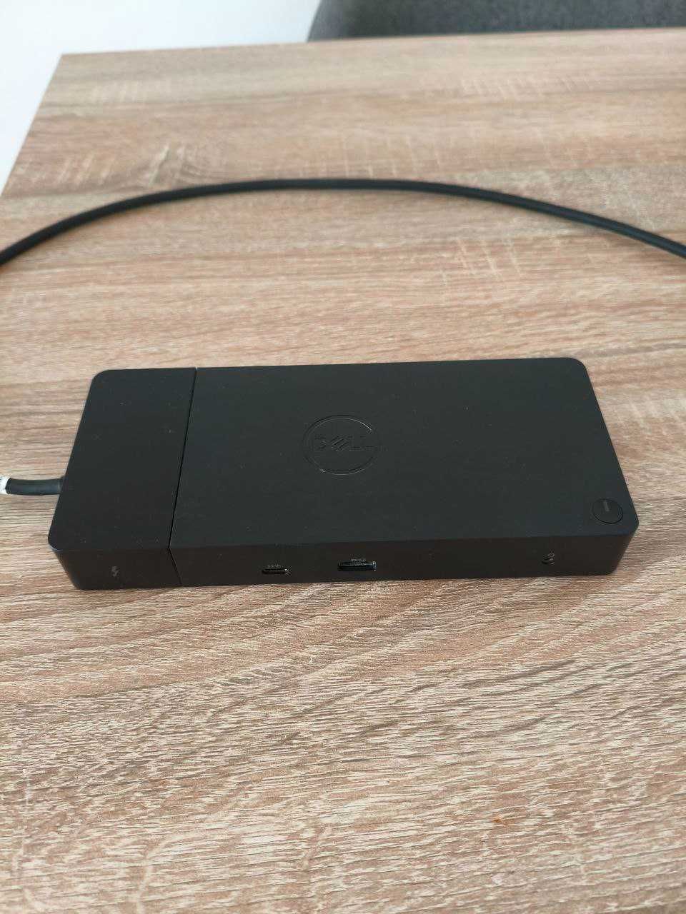 Докинг станция DELL + различни хъбове и адаптери