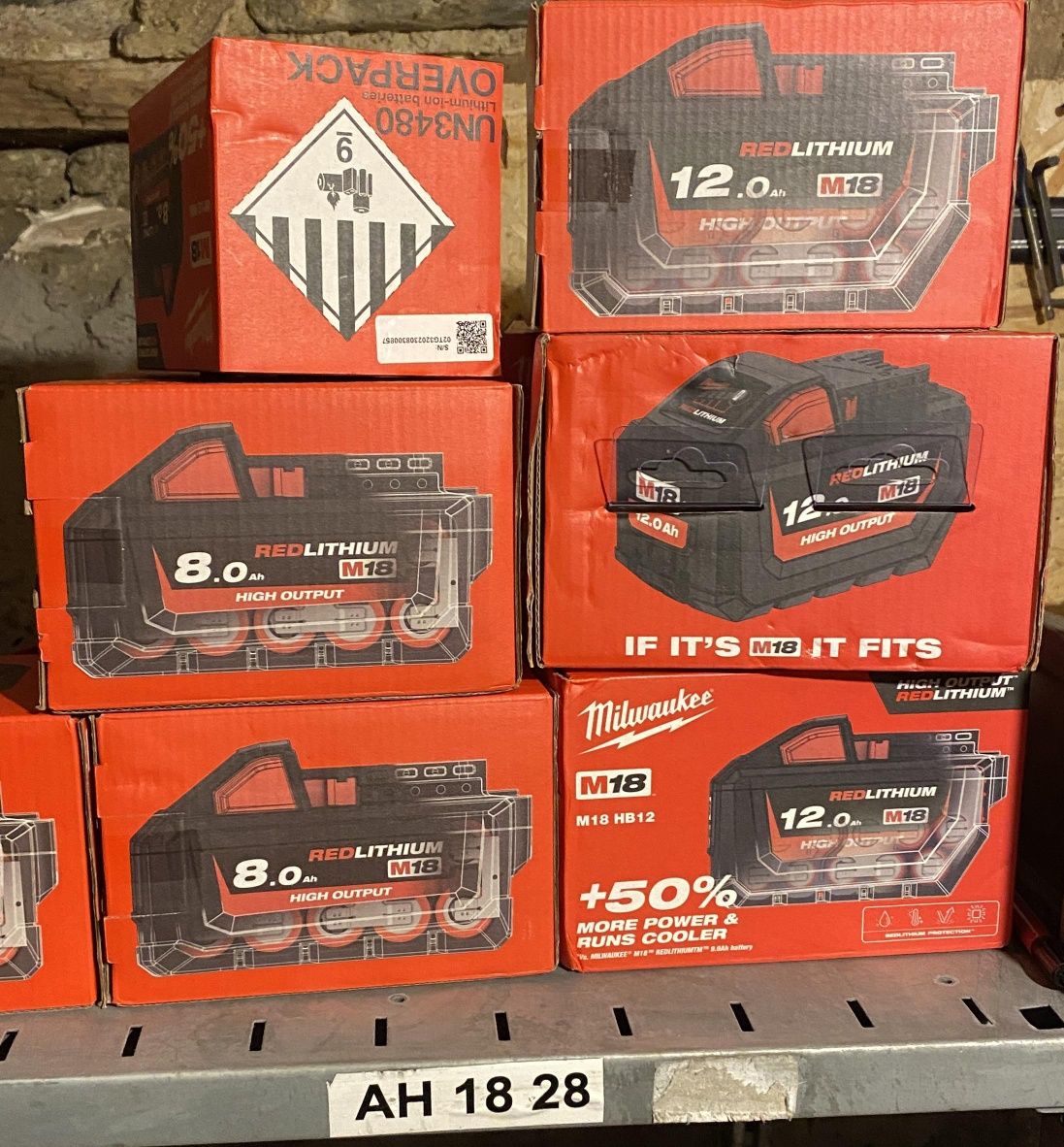 Acumulator(baterie)Milwaukee M18-8Ah Produs Nou