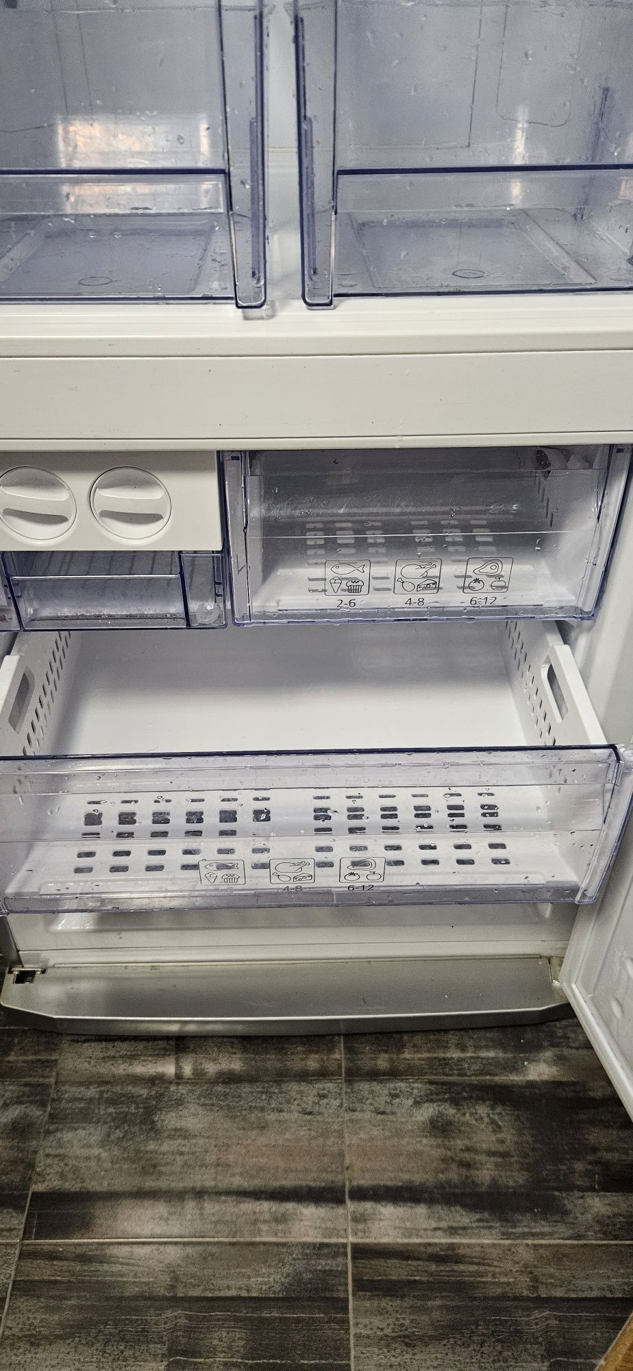 Продавам хладилник с фризер BEKO