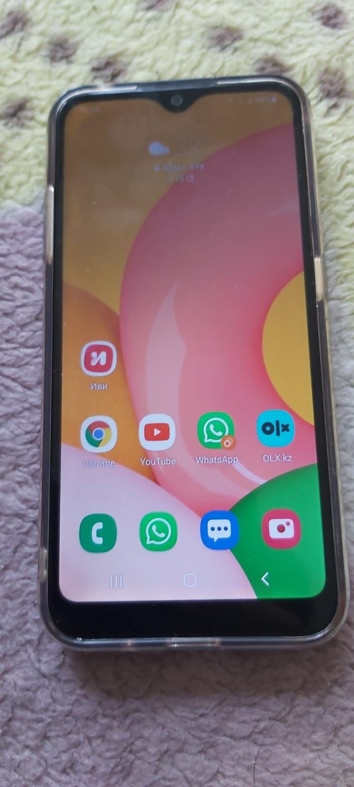 Продам смартфон galaxy A01 память 16Гб Озу 2Гб тянет игру Пап Ж.