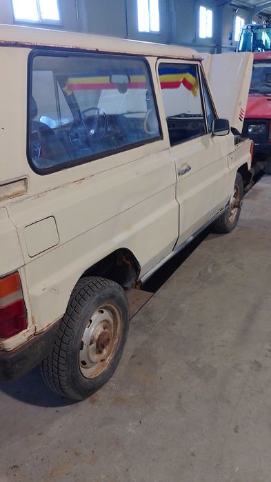 Vând ARO 10 două bucăți