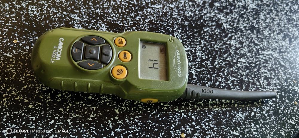 Vând telecomanda Canicom 1000