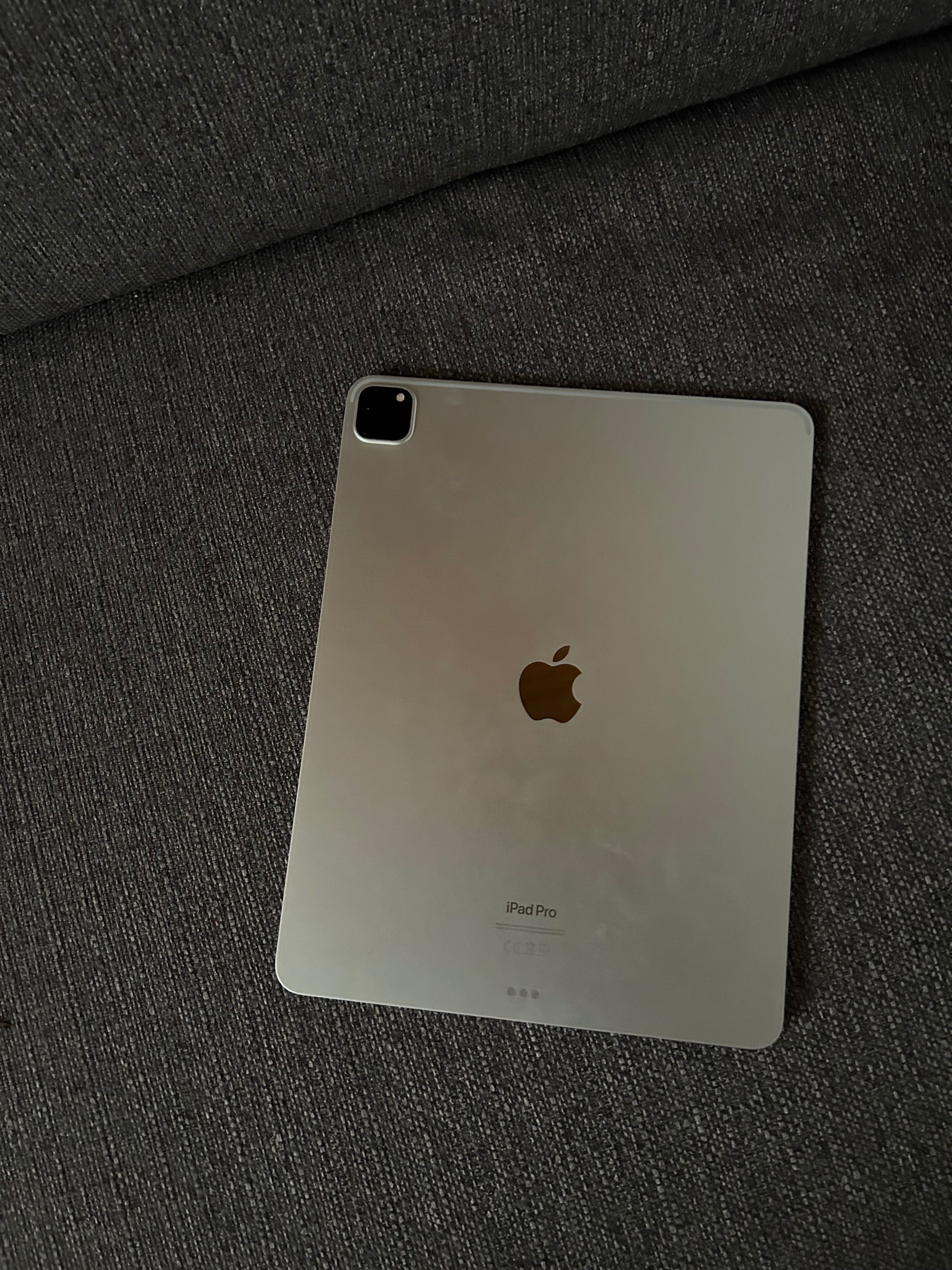 Ipad pro.12,8  Gen 6 128 gb pentru piese