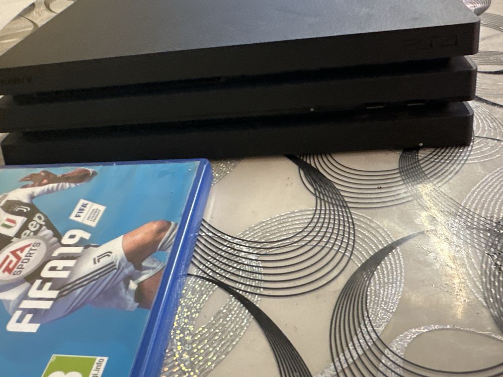 Ps4 pro с 7 игри