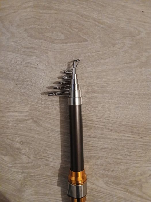 Vând Undiță nefolosită