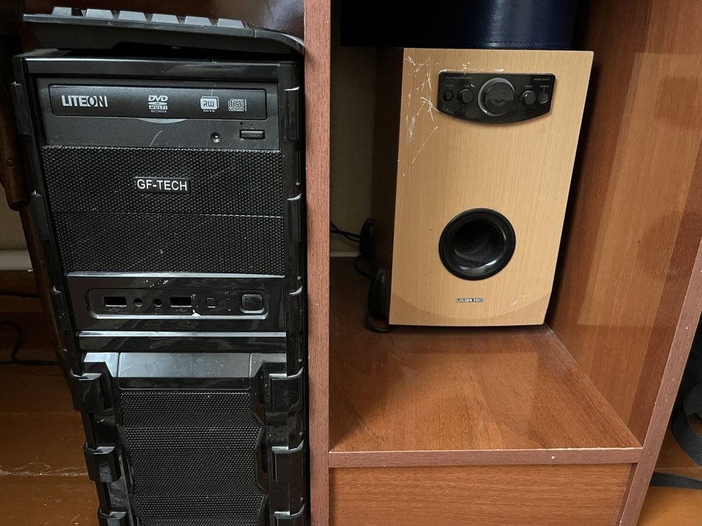продаю компьютер и 3 колонки