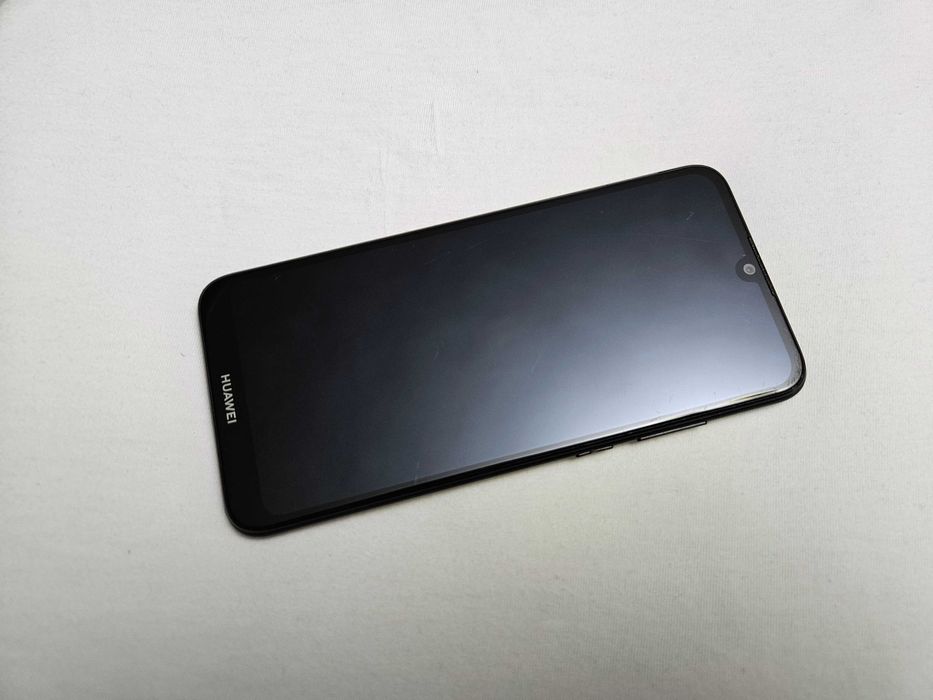 Huawei Y6 2019 Dual stare buna , foliie display