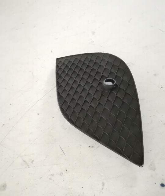 Grila Proiector Laterala Dreapta Originala Cu Senzor In Stare Buna Mer