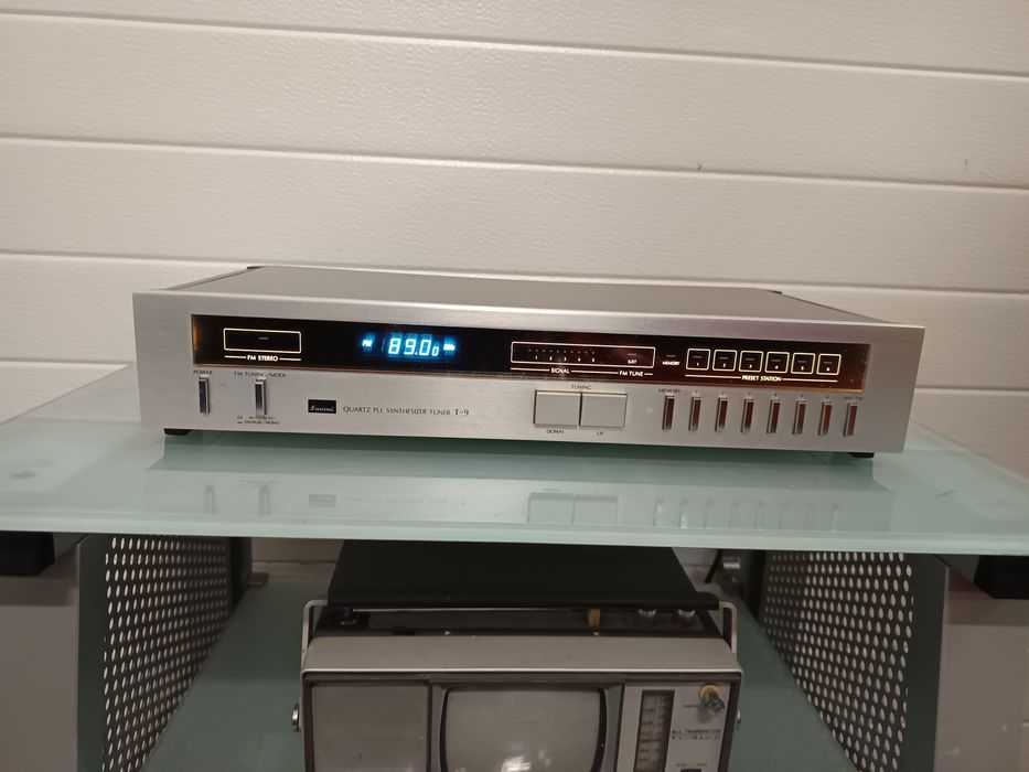 Tuner Sansui T-9
