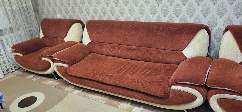 Диван с креслами