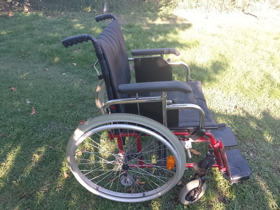 Scaun pentru persoane cu dizabilități nou nefolosit deloc