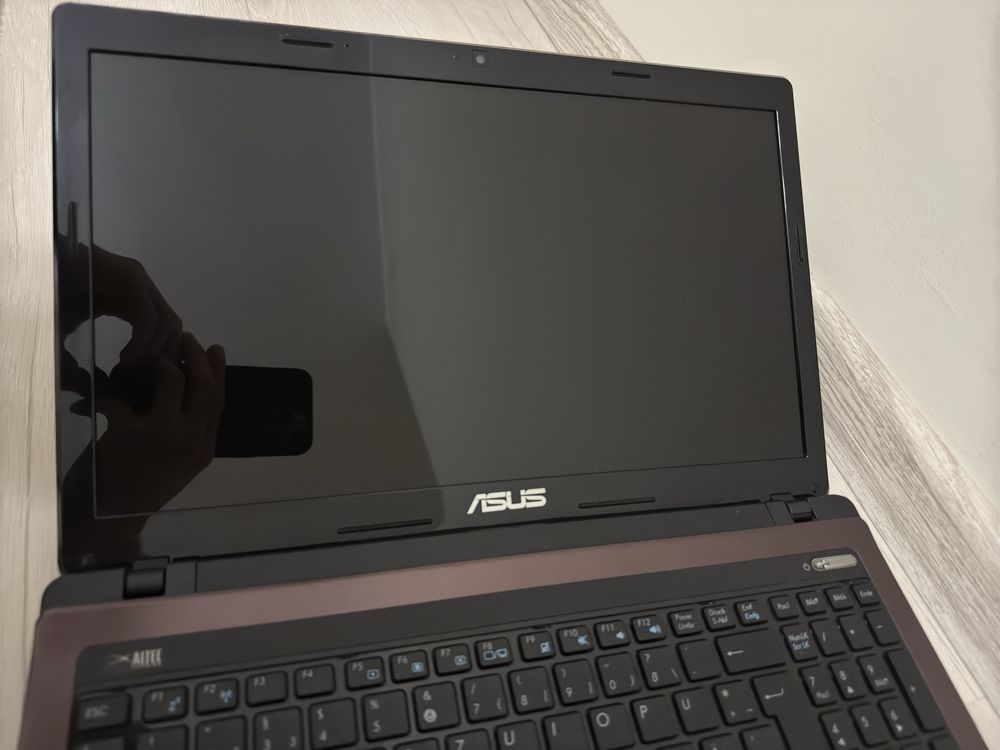 Лаптоп ASUS X53S