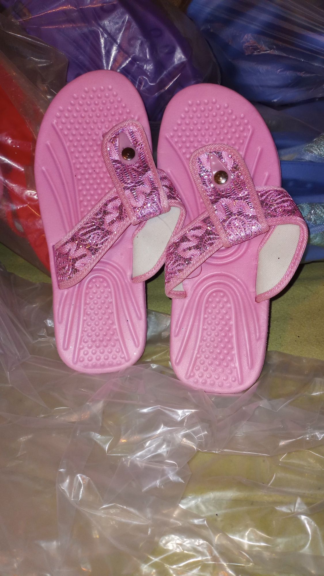 2 perechi papuci de vara / șlapi, flip-flops, noi, nepurtati, mov