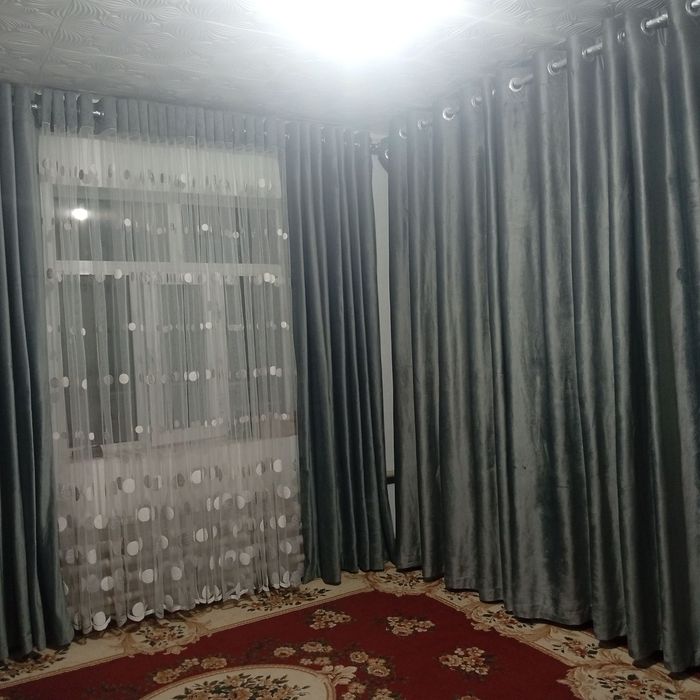 Katta hovli uy sotiladi