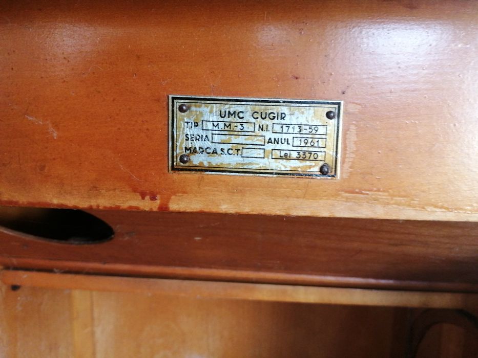 Mașina de cusut UMC ILEANA