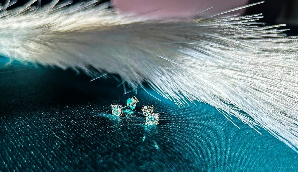 Cercei cu moissanite