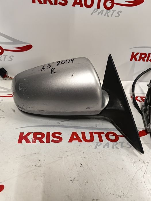 Дясно огледало за Audi A3 8P 2004 / Ауди А3 8П 2004г