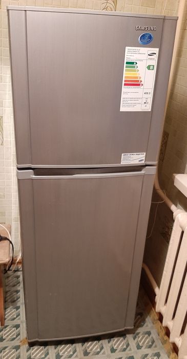 Холодильник Samsung